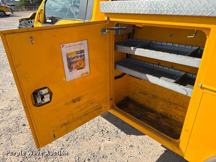 image for item EU2065 2021 Ford F350 Super Duty  utility bed pickup truck