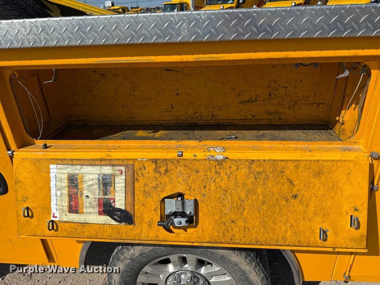 image for item EU2065 2021 Ford F350 Super Duty  utility bed pickup truck