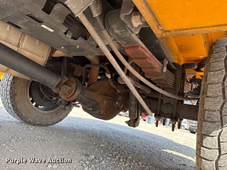 image for item EU2065 2021 Ford F350 Super Duty  utility bed pickup truck