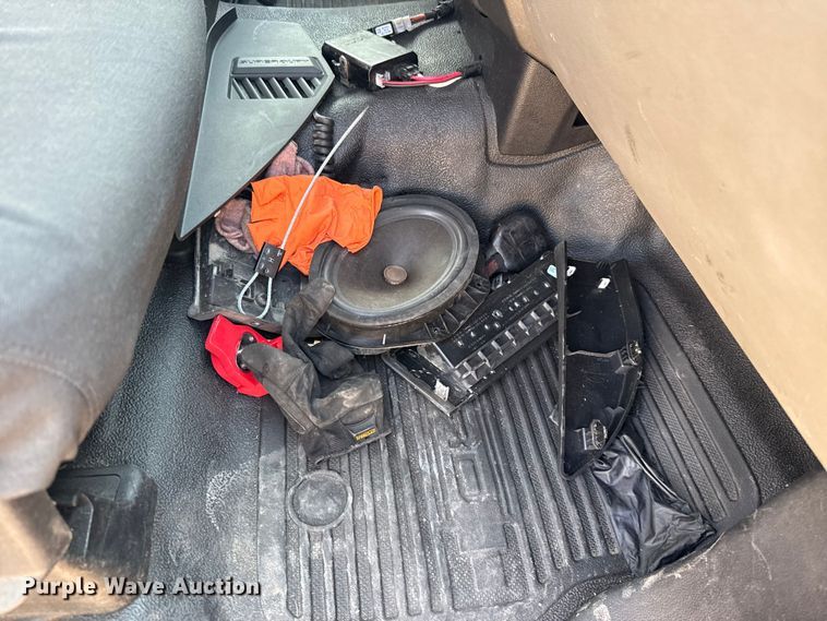 image for item EU2065 2021 Ford F350 Super Duty  utility bed pickup truck