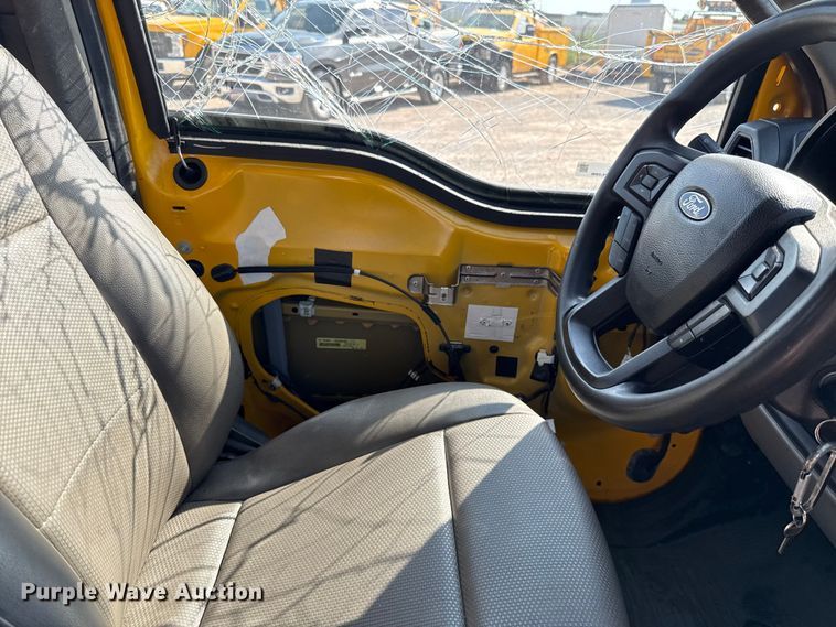 image for item EU2065 2021 Ford F350 Super Duty  utility bed pickup truck