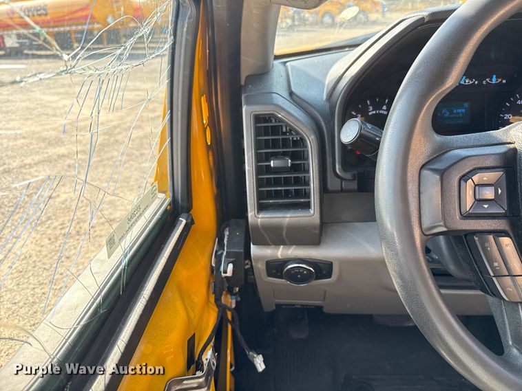 image for item EU2065 2021 Ford F350 Super Duty  utility bed pickup truck