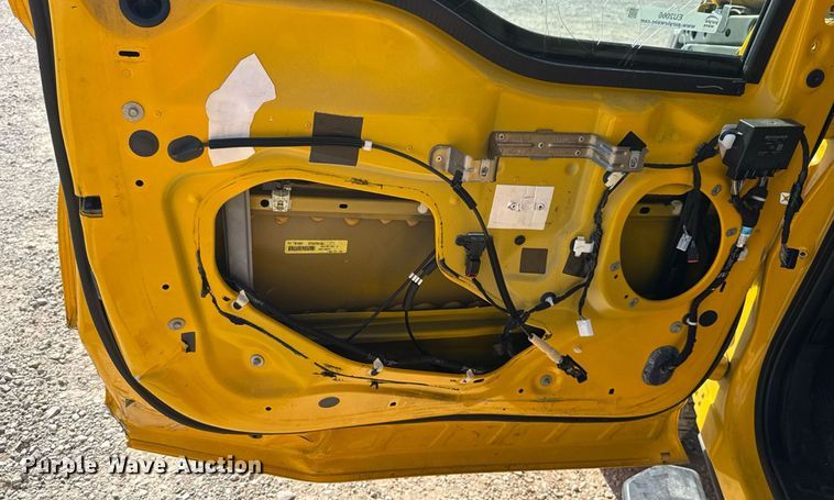 image for item EU2065 2021 Ford F350 Super Duty  utility bed pickup truck