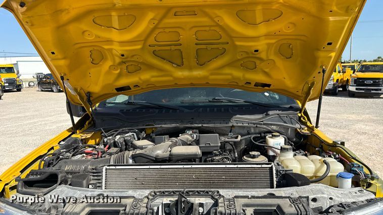 image for item EU2065 2021 Ford F350 Super Duty  utility bed pickup truck