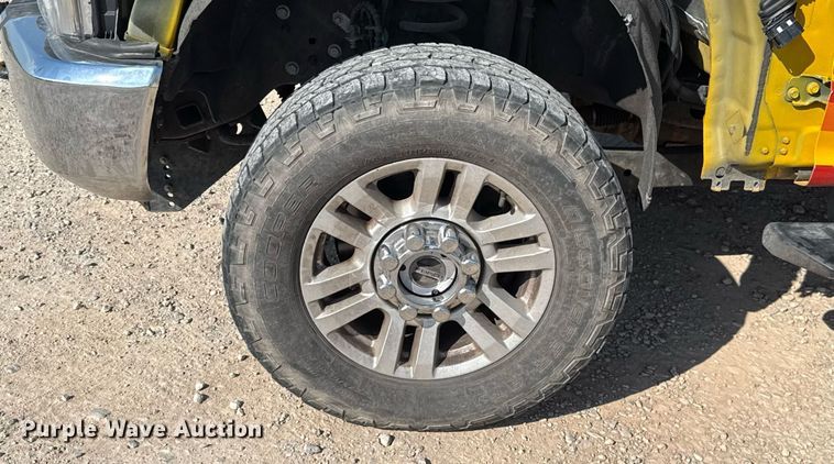 image for item EU2065 2021 Ford F350 Super Duty  utility bed pickup truck