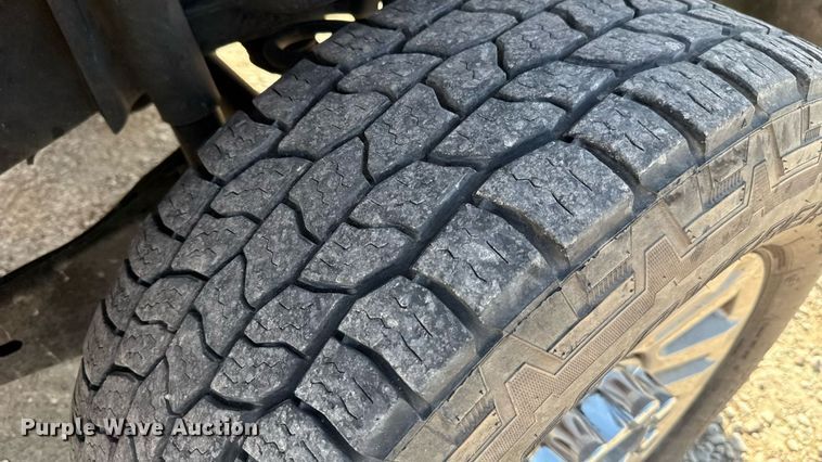 image for item EU2065 2021 Ford F350 Super Duty  utility bed pickup truck