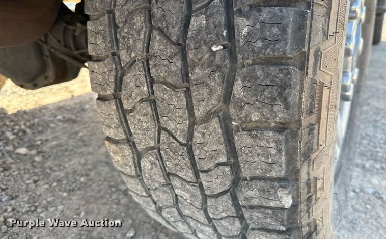 image for item EU2065 2021 Ford F350 Super Duty  utility bed pickup truck