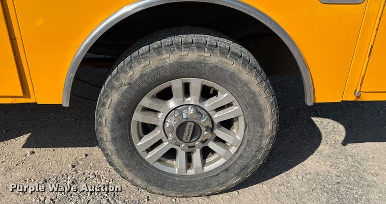 image for item EU2065 2021 Ford F350 Super Duty  utility bed pickup truck