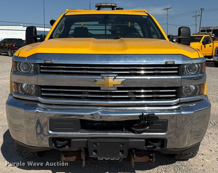 image for item EU2066 2016 Chevrolet Silverado 3500HD utility bed pickup truck