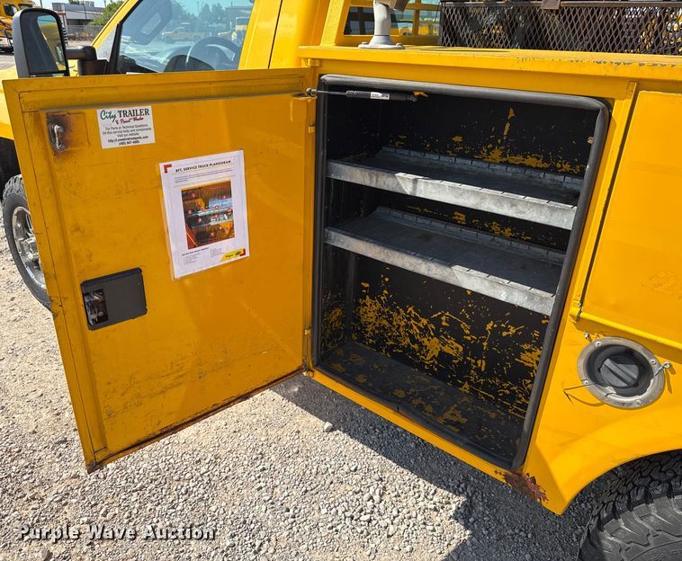 image for item EU2066 2016 Chevrolet Silverado 3500HD utility bed pickup truck