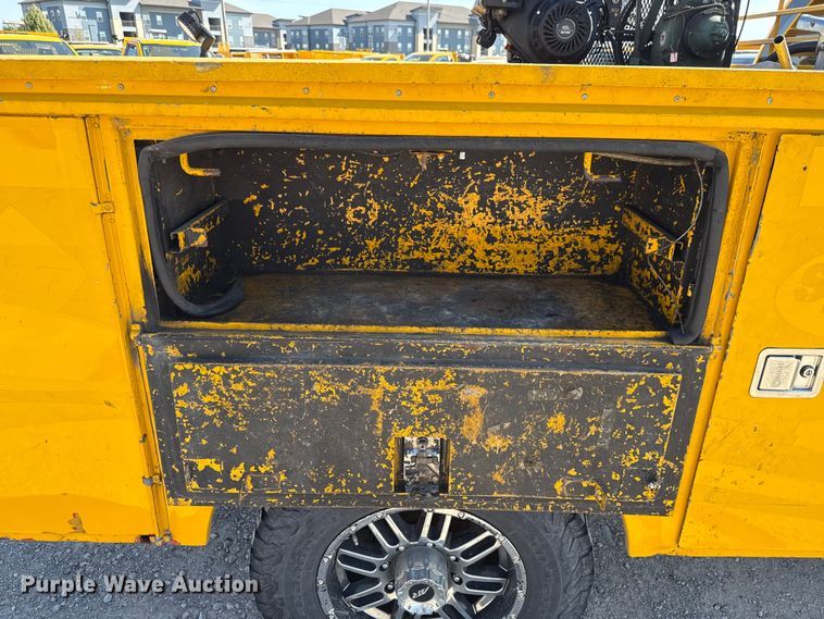 image for item EU2066 2016 Chevrolet Silverado 3500HD utility bed pickup truck