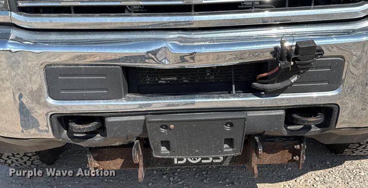 image for item EU2066 2016 Chevrolet Silverado 3500HD utility bed pickup truck