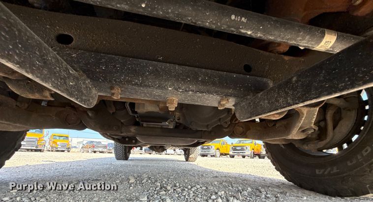 image for item EU2066 2016 Chevrolet Silverado 3500HD utility bed pickup truck