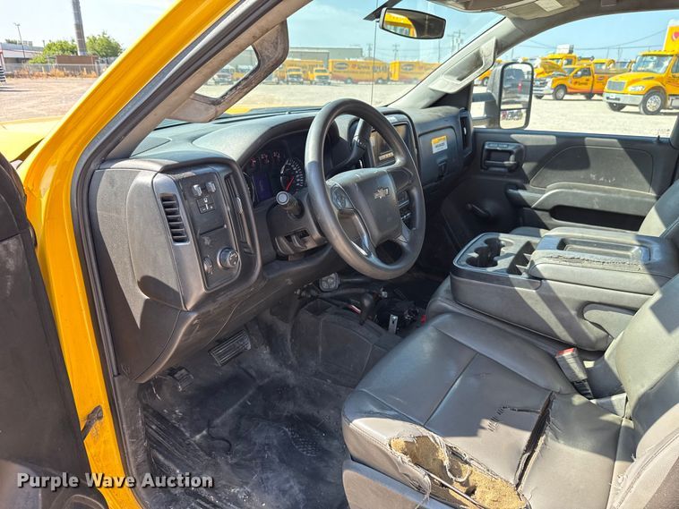 image for item EU2066 2016 Chevrolet Silverado 3500HD utility bed pickup truck