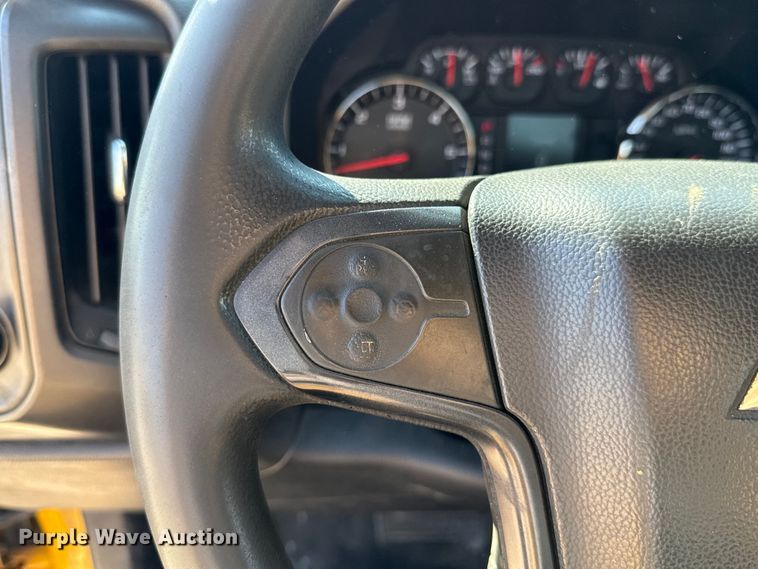 image for item EU2066 2016 Chevrolet Silverado 3500HD utility bed pickup truck