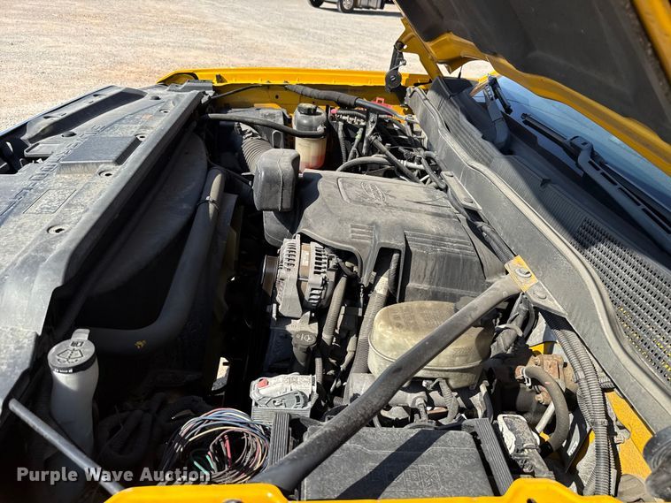 image for item EU2066 2016 Chevrolet Silverado 3500HD utility bed pickup truck