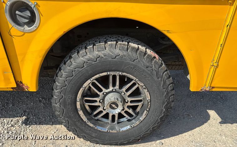 image for item EU2066 2016 Chevrolet Silverado 3500HD utility bed pickup truck