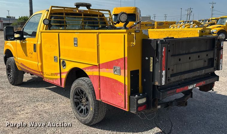 image for item EU2067 2015 Ford F350 Super Duty  utility bed pickup truck