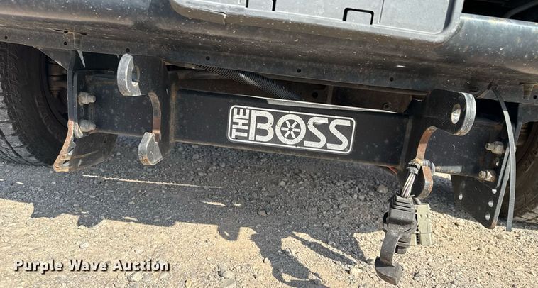 image for item EU2067 2015 Ford F350 Super Duty  utility bed pickup truck