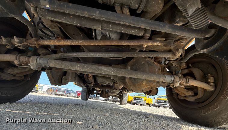 image for item EU2067 2015 Ford F350 Super Duty  utility bed pickup truck