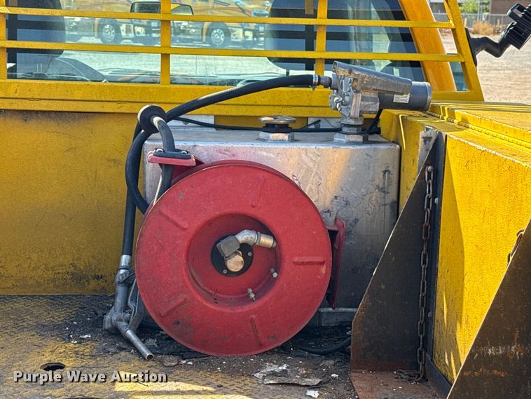 image for item EU2067 2015 Ford F350 Super Duty  utility bed pickup truck