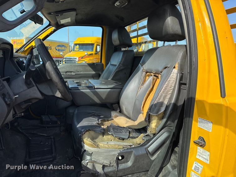 image for item EU2067 2015 Ford F350 Super Duty  utility bed pickup truck