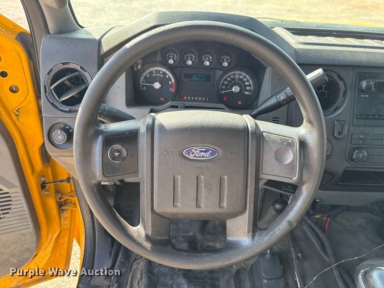 image for item EU2067 2015 Ford F350 Super Duty  utility bed pickup truck