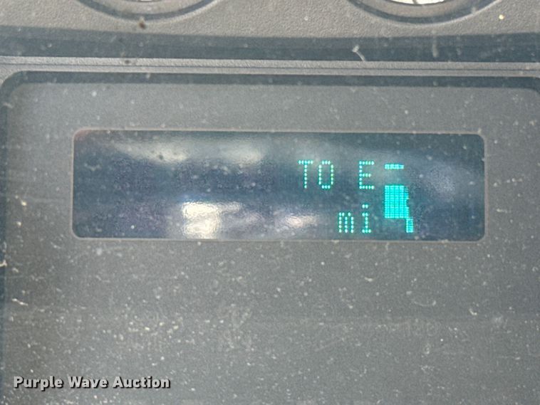 image for item EU2067 2015 Ford F350 Super Duty  utility bed pickup truck