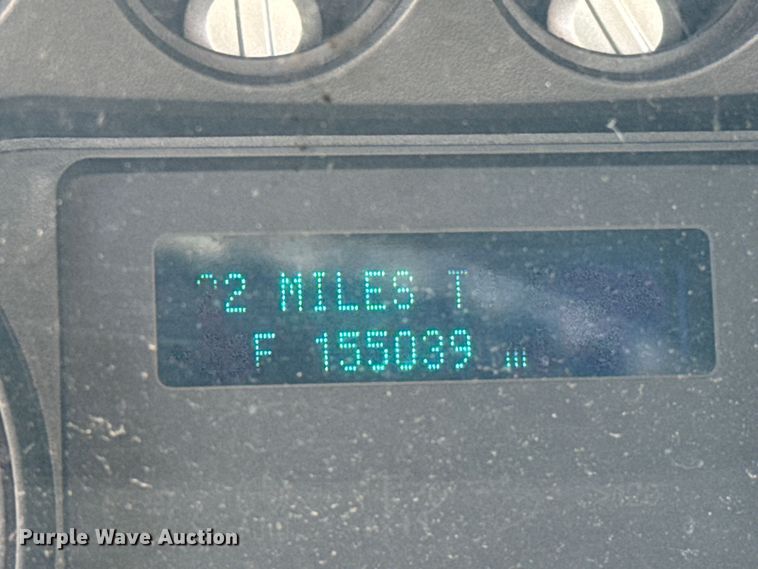 image for item EU2067 2015 Ford F350 Super Duty  utility bed pickup truck