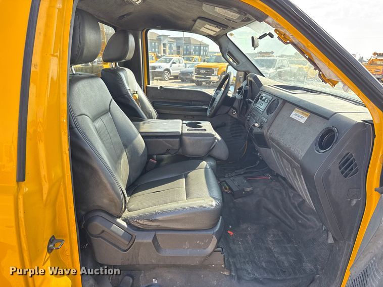 image for item EU2067 2015 Ford F350 Super Duty  utility bed pickup truck