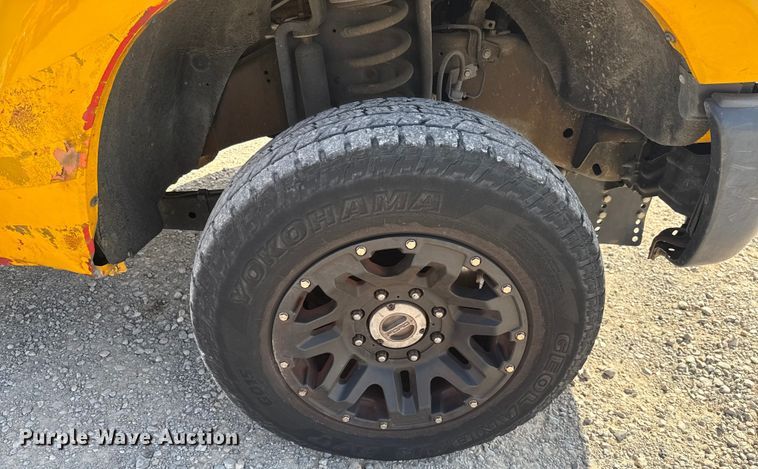 image for item EU2067 2015 Ford F350 Super Duty  utility bed pickup truck