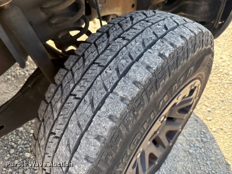 image for item EU2067 2015 Ford F350 Super Duty  utility bed pickup truck