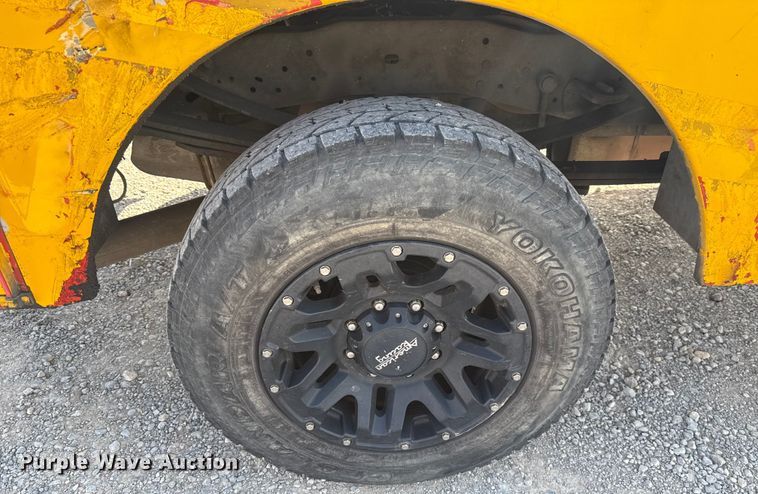 image for item EU2067 2015 Ford F350 Super Duty  utility bed pickup truck