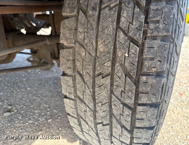 image for item EU2067 2015 Ford F350 Super Duty  utility bed pickup truck