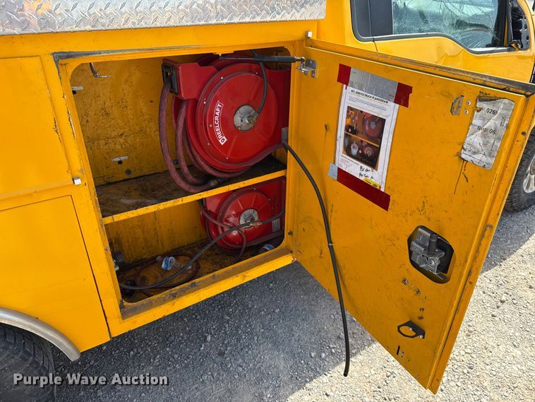 image for item EU2068 2022 Ford F350 Super Duty  utility bed pickup truck