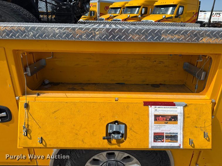 image for item EU2068 2022 Ford F350 Super Duty  utility bed pickup truck