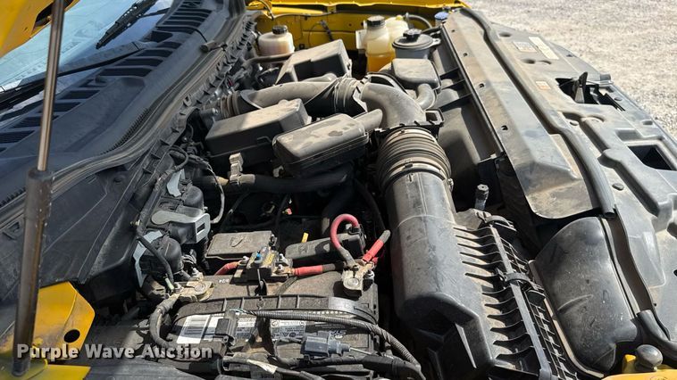 image for item EU2068 2022 Ford F350 Super Duty  utility bed pickup truck