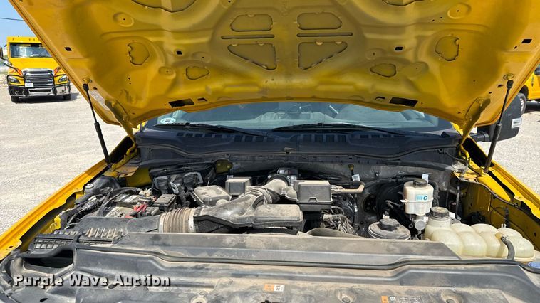 image for item EU2068 2022 Ford F350 Super Duty  utility bed pickup truck