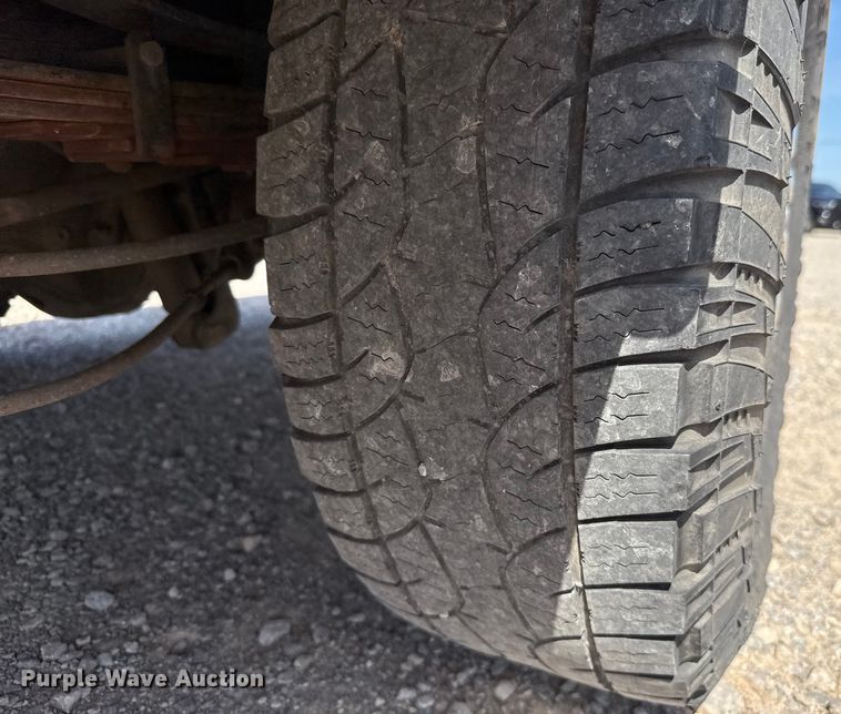 image for item EU2068 2022 Ford F350 Super Duty  utility bed pickup truck