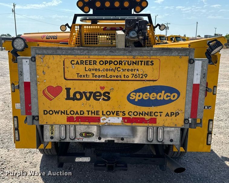 image for item EU2069 2021 Chevrolet Silverado 3500HD utility bed pickup truck