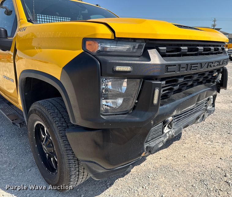 image for item EU2069 2021 Chevrolet Silverado 3500HD utility bed pickup truck