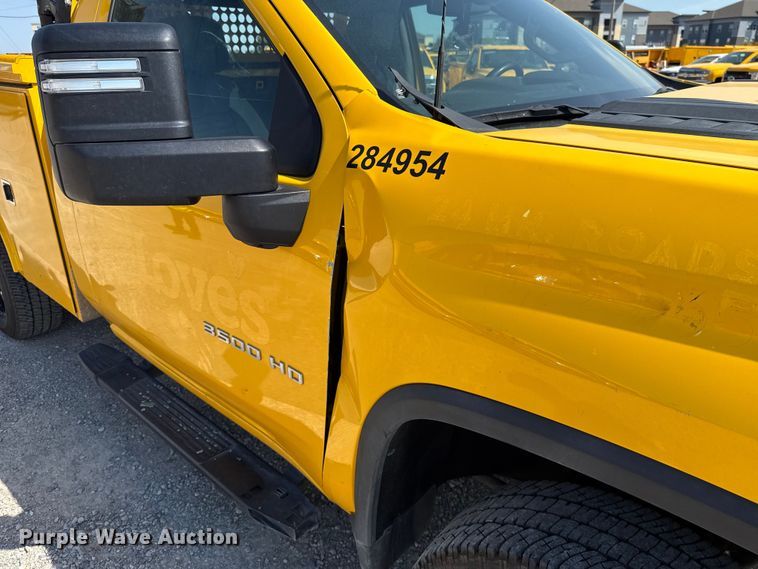 image for item EU2069 2021 Chevrolet Silverado 3500HD utility bed pickup truck