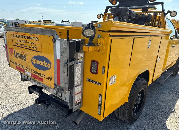 image for item EU2069 2021 Chevrolet Silverado 3500HD utility bed pickup truck