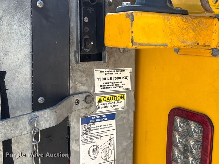 image for item EU2069 2021 Chevrolet Silverado 3500HD utility bed pickup truck