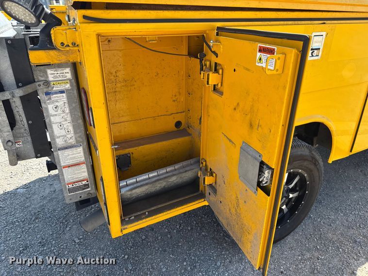 image for item EU2069 2021 Chevrolet Silverado 3500HD utility bed pickup truck