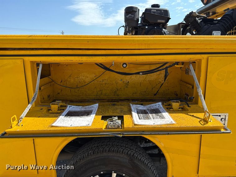 image for item EU2069 2021 Chevrolet Silverado 3500HD utility bed pickup truck