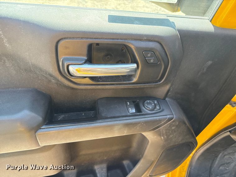 image for item EU2069 2021 Chevrolet Silverado 3500HD utility bed pickup truck
