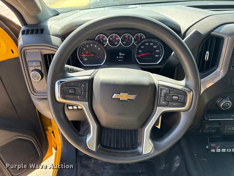 image for item EU2069 2021 Chevrolet Silverado 3500HD utility bed pickup truck