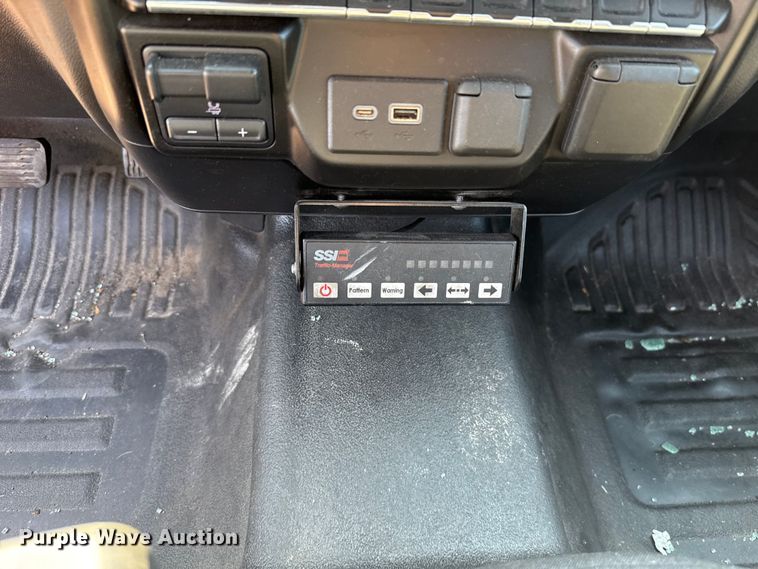 image for item EU2069 2021 Chevrolet Silverado 3500HD utility bed pickup truck