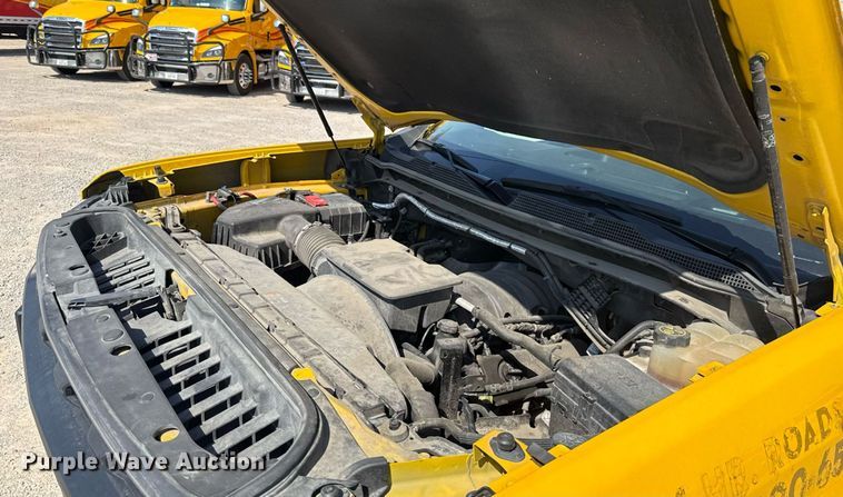 image for item EU2069 2021 Chevrolet Silverado 3500HD utility bed pickup truck